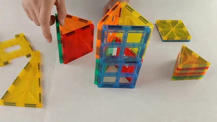 Magnetic Tiles show time -- Castle, by Yiwu Gangbo Toys