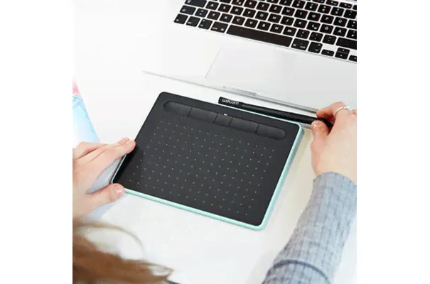 Графический планшет WACOM Intuos S Bluetooth фисташковый-0
